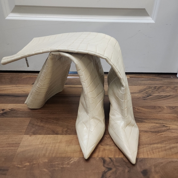 Schutz Asya Up Crocodile Embossed Leather Boots Egg Shell. Sz 7B New without box - Picture 11 of 13